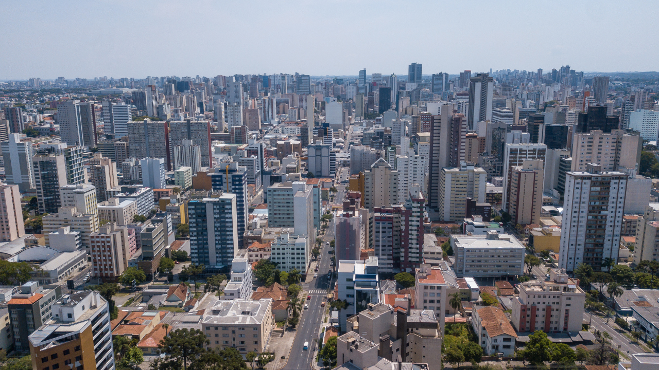 Paraná tem em 2023 o melhor ano da história na geração de emprego